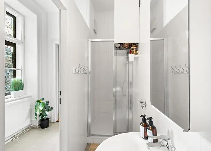 Апартаменти Stylish - Near Schoenbrunn *